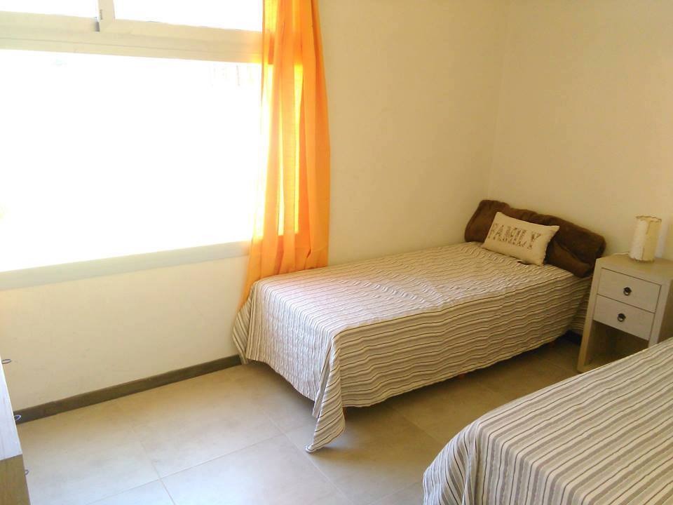 CASAS MELLIZAS: SENDEROS 311 Y DEPORTIVA 454