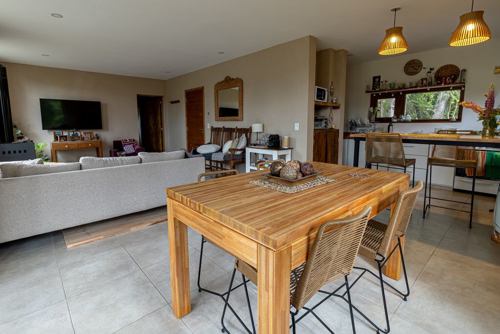 Puerto Manzano, Villa la Angostura. Casa Sur