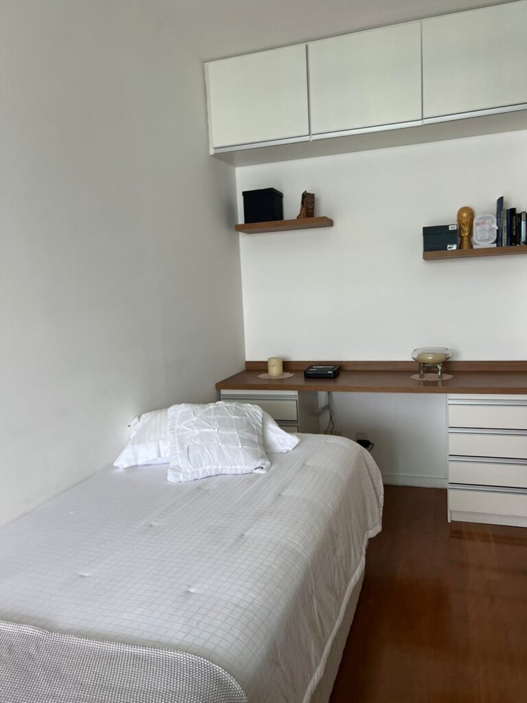 Barra de Tijuca - The White Box