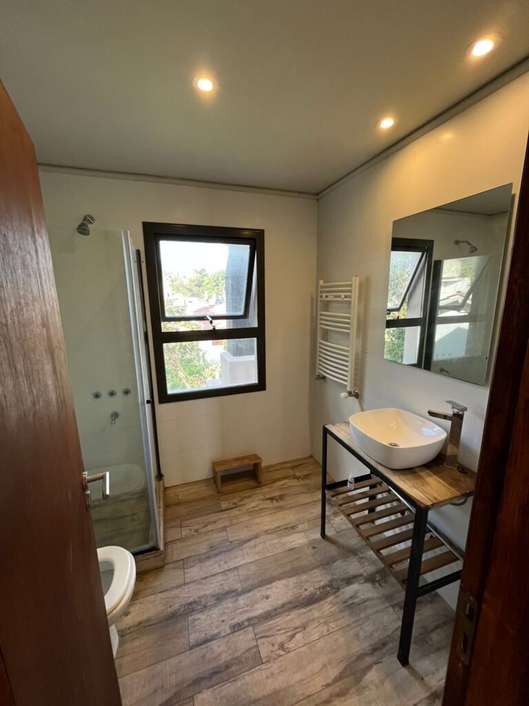 Barrio Los Acantilados - MDQ - Calle 495 Nro 963 e/ 16 y 18